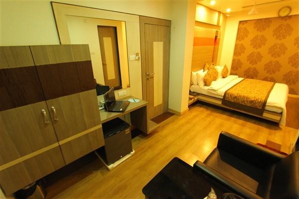 ホテルPrincess Ankleshwar エクステリア 写真