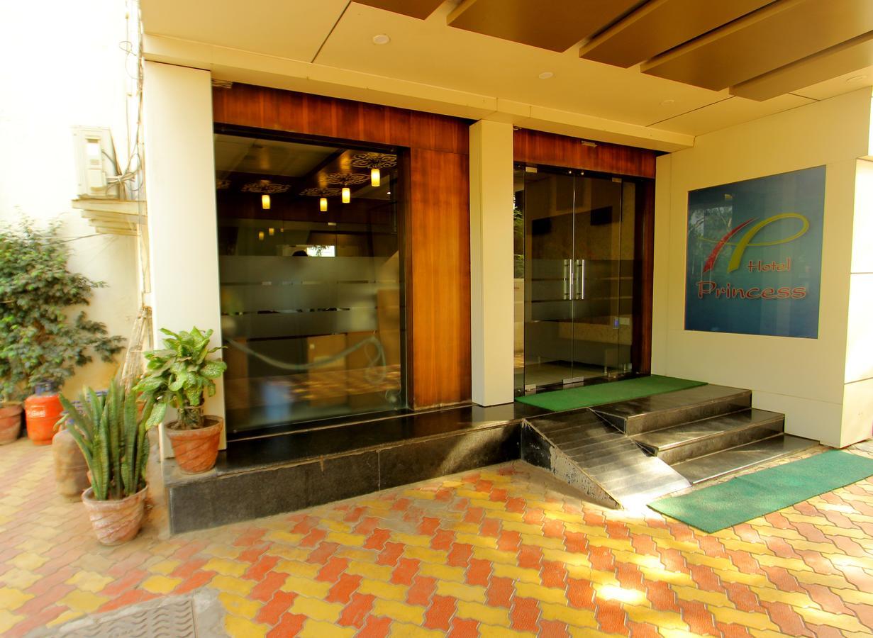 ホテルPrincess Ankleshwar エクステリア 写真